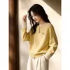 Chamarra Suéter Tejido de Cable Nuevo Amarillo Crema Otoño/Invierno/Primavera 2026 Reductora de Edad para Mujer con Bordado de Pony y Cierre Cardigan