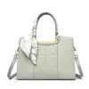 Bolso Nuevo para Mujer con Pañuelo de Seda Bolsa de Regalo de Boda Nuevo Estilo Chino Bordado Estilo Nacional Bolso de Hombro para el Trabajo Bolso Cruzado