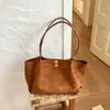 Bolsa tote estilosa estilo coreano retrô de alta capacidade, novo modelo 2026, simples e chique para o dia a dia, para carregar no ombro ou sob o braço