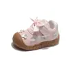 Sapatos de caminhada para bebê menina coleção outono 2026: tênis doces e fofos, antiderrapante, sapatos casuais funcionais versáteis