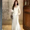 Hui Hui Home Estilo Coreano Estilo Suave Cuello Manga Larga Tejido de Lana Top con Falda Conjunto de Dos Piezas Blanco Crudo Gris
