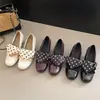 Elegantes y Dulces Zapatos Mary Jane de Seda con Lunares Decorados para Mujer 2026 Estilo Retro Primavera Nuevos Zapatos de Tacón Grueso de Boca Baja