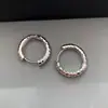 Pendientes de Hielo Triturado Dorado Chapado en Oro Real de 18 Quilates Lujo Accesible de Gama Alta Exquisitos Pendientes de Nicho Pendientes Únicos Elegantes