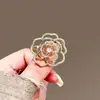 Broche de Camelia Hueca Estilo Chanel, Accesorio de Lujo de Alta Gama para Mujer, Pin Elegante, Broche de Clase Alta, Accesorio para Chaqueta de Traje