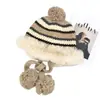 Sombrero de Aviador de Felpa a Rayas Estilo Fair Isle Nuevo para Otoño e Invierno, Espesado para Calidez y Protección contra el Frío, Sombrero Cerrado para Mujer