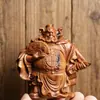 Escultura em Madeira de Jujuba Fulminada de Zhong Kui Segurando um Leque, Finamente Esculpida e Oca, um Ornamento Artesanal e Obra de Arte que Atrai Riqueza e Traz Bênçãos