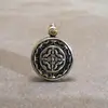 2.0 Latón Mani Pulgar Gau Pequeño Colgante Thangka Joyería Caja Gau Pequeño Thangka Portátil