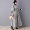 Vestido Longo de Manga Longa com Bloqueio de Cores de Gola Alta Falso Duas Peças Plissado, Estilo Novo Primavera 2026 Japonês e Coreano