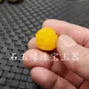 Al por mayor cera de abeja artificial Loto cuentas sueltas cera de abeja color amarillo aceite de pollo Loto tridimensional cuentas sueltas accesorios para joyería cuentas