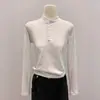 Outono 2026 Slim Fit Henley com Botões Gola Longa Camisa Base Estilo Europeu Simples Fashionável Manga Raglan Top Feminino