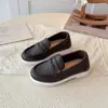 Sapatos de Couro Infantis para Primavera e Outono Novo Modelo 2026 Sapatos Individuais Estilo Britânico de Verão para Meninas Mocassins Slip-On Infantis