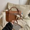 Bolso pequeño de mano simple popular de este año para mujer 2025 Nuevo bolso de hombro para mujer, bolso pequeño cruzado elegante y a la moda