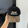 Gorra de Béisbol Retro Americana con Estampado de Leopardo y Bordado de Letras para Mujer, Gorra de Pico Adelgazante con Visera Ancha, Circunferencia de Cabeza Grande, Corona Suave