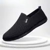 Zapatos de Malla para Hombre Comercio Exterior al por Mayor Primavera y Verano Slip-On Zapatos de Papá Caminar al Aire Libre Cómodos Transpirables Zapatos para Hombre Ligeros