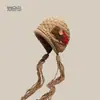 Sombrero de Lana Rojo con Parche y Borlas de Moda Estilo Coreano para Mujer Otoño e Invierno Cálido Tejido a Mano con Trenza Protección para Orejas Sombrero de Punto Moderno