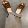 Primer Encuentro con los Zapatos Casuales Birkenstock de Estilo Retro, Suela Plana y Punta Abierta para Verano, Adecuados para Usar al Aire Libre y Vacaciones en la Playa