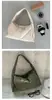 Bolsa de Plumas com Diamantes Outono e Inverno 2023 Estilo Coreano Ins Feminina Fofa Leve Bolsa de Ombro Grande Capacidade Bolsa de Mão Cor Sólida