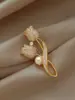 Broche novo estilo feminino senso de alta qualidade nicho broche atacado pino de alta qualidade temperamento fixo roupas terno joia pérola