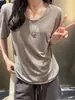 Camiseta verde menta de manga corta con cuello en U para mujer, nuevo estilo verano 2026, holgada y estilizada, camiseta básica versátil con bordes enrollados