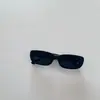 Gafas de sol para niños estilo Ins, montura cuadrada estrecha simple, estilo pasarela de moda para niños y niñas, gafas de sol con protección solar de forma cóncava, tendencia