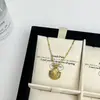 Colar Cruzado Europeu e Americano Moda Diamante Formato Leque Concha Aço Titânio Personalizado Nicho Luxo Leve High-End Corrente Clavícula Acessórios