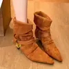 Botas de moda retro de gamuza mate estilo desierto, punta fina, botas vaqueras para mujer, botas de doble uso, botas cortas plisadas ajustadas para otoño e invierno