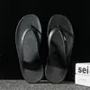 Chanclas de Moda de Verano para Hombre 2026, Pantuflas de Exterior Elegantes y Únicas, Sandalias de Playa Antideslizantes de Moda
