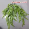 Plantas Verdes Artificiales Colgantes para Pared Helechos Flores Artificiales de Plástico Enredaderas Decoración de Pared Interior Exterior Fabricante Mayorista