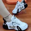 Tênis de Corrida Unissex Primavera 2026 Versátil Solado Macio Sapatos de Pai Tendência Moda Confortável Leve Calçados Masculinos