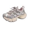 Sapatos Brancos Grossos de Couro Estilo Coreano Chique e de Nicho com Biqueira Redonda, Novo Modelo de Verão, Tênis Esportivos Respiráveis de Malha Fofos e Peculiares para Mulheres