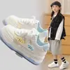 Novos tênis infantis 2026 primavera e outono confortáveis respiráveis fofos casuais para meninas, tênis esportivos da moda, sapatos casuais infantis