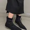 Botines de tacón alto estilo coreano para mujer, con punta fina, un diseño único de tiras cruzadas y la nueva colección otoño/invierno 2026