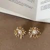 Pendientes de Botón de Fuegos Artificiales de Perla y Circonita Deslumbrantes de Alta Gama Estilo Francés para Mujer, Temperamento Niche Suave, Pendientes Versátiles de Moda