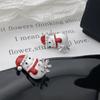 Lindos pendientes de muñeco de nieve de Navidad de dibujos animados, pendientes de copo de nieve exquisitos de lujo ligero, pendientes de sombrero de Navidad con goteo de aceite combinables para otoño e invierno