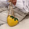 Bolso de Cadena Pequeño con Forma de Corazón de Fresa de Celebridad de Internet 2026 Bolso Cruzado Lindo y Elegante para Niñas Ins Billetera Pequeña para Monedas de Celebridad de Internet