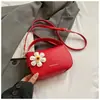 Bolsa de Mão Leve para Passeio Estilo 2025 Feminina Textura Granulada Design de Nicho Bolsa Transversal Moda Simples