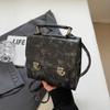 Bolso Pequeño Retro de Textura de Alta Gama 2024 Nueva Mochila de Mujer Estilo Popular Caliente Versátil Mochila Pequeña de Viaje