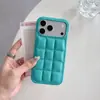 Funda de teléfono iPhone 17 con patrón de lichi de lujo y airbag, media cubierta 17pro carcasa rígida de refrigeración 16promax
