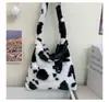 2025 Nuevo Bolso de Piel Estilo Coreano de Alta Gama para Otoño e Invierno Bolso de Mujer Bolso de Felpa de Moda Bolso de Hombro para Chica Elegante Bolso de Axila