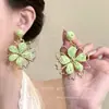 Pendientes de Flor Tejida Estilo Resort Vacacional Romano para Mujer, Clips para Orejas, Pendientes Elegantes de Gama Alta, Clavos Exagerados de Playa