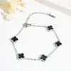 Pulsera de Acero de Titanio Trébol de Cuatro Hojas Cinco Pétalos para Mujer Banda de Mano de Lujo Ligero Joyería de Acero Inoxidable 520 Regalo Regalo de Negocios