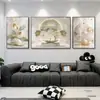 Pintura decorativa triptíco em liga de alumínio com moldura off-white dourado champagne, arte de parede decorativa com combinação de árvore ginkgo e veado duplo, estilo luxo leve, para sala de estar e escada