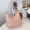Bolsa Casual de Superfície Macia de Grande Capacidade para Estudantes e Mulheres 2026 Nova Bolsa de Ombro Transversal Fashion para Trabalho e Dia a Dia