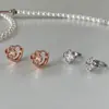 Pendientes de Trébol de Cuatro Hojas de la Suerte Estilo Coreano para Mujer, Nuevo Estilo Popular, Gama Alta, Versátiles, Exquisitos, Pendientes de Diseño de Nicho para Mujer