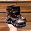 2026 Invierno Nuevo de Moda Botín Cálido con Forro de Felpa para Niñas con Remaches y Botas de Cuero Hebilla de Cinturón de Moda Botines Cortos para Niños