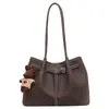 Bolso de mano retro de gran capacidad, versátil para mujer, nuevo bolso de hombro casual 2026, adecuado para el trabajo y los desplazamientos