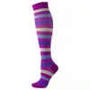 Ventas transfronterizas de calcetines para hombre y mujer, calcetines de compresión en stock, suministro transfronterizo de comercio exterior, a rayas, modernos, casuales, calcetines de compresión de nailon