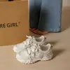 Zapatos cómodos antideslizantes para senderismo, zapatillas deportivas para estudiantes, zapatos casuales transpirables para mujer, zapatillas de entrenamiento alemanas 2026, tela de otoño moderna