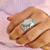 Anel Largo Retro Popular Transfronteiriço Rui Pai com Pedra da Lua e Diamante em Cor Prata Antiga, Joia para Festa
