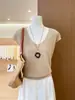 Colete de Tricô Feminino de Verão com Gola Falsa de Duas Peças, Estilo Old Money, Design Vazado, Sem Mangas Único, Cáqui, Tamanho Único